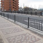 吉沢駅跡に設置された東急バス吉沢停留所／2003年3月28日 吉沢停留所