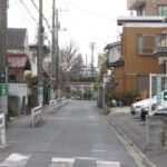 玉06系統が発着する砧本村停留所／2003年3月28日 砧本村停留所