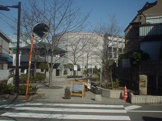 西太子堂駅付近の主な名所・旧跡