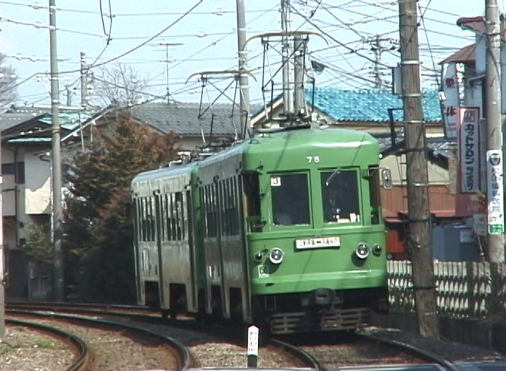 松陰神社前駅に進入する76-75編成／1999年3月14日 若林〜松陰神社前間