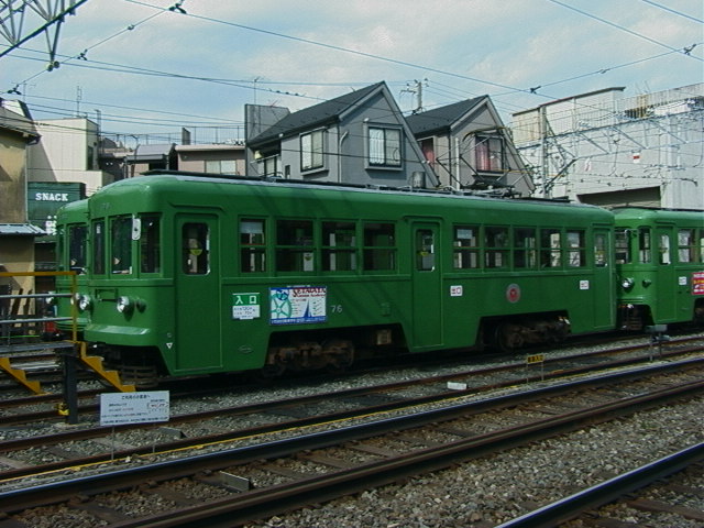 上町車庫に留置中のデハ76号／1999年4月3日 上町車庫