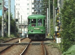 東急車輛製造横浜製作所を出発するデハ301A号／1999年6月26日 東急車輛製造横浜製作所