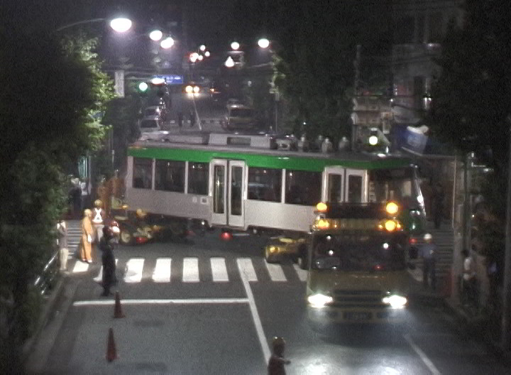 陸送で上町駅に到着したデハ301B号／1999年6月27日 上町駅