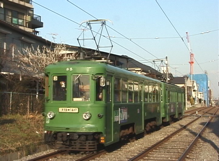 世田谷駅を後にする152-85編成／2000年3月10日 世田谷〜松陰神社前間