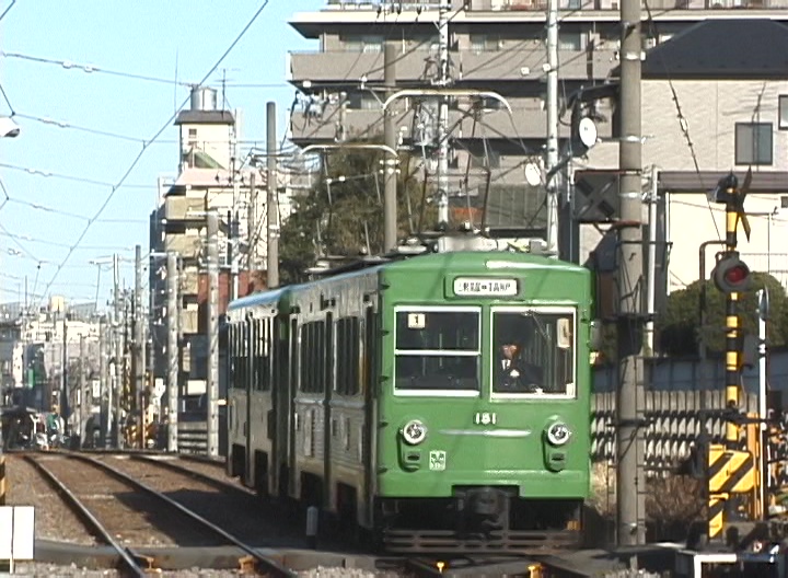 世田谷駅に進入する86-151編成／2000年3月17日 松陰神社前〜世田谷間