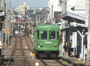 世田谷駅に進入する86-151編成／2000年3月17日 松陰神社前〜世田谷間