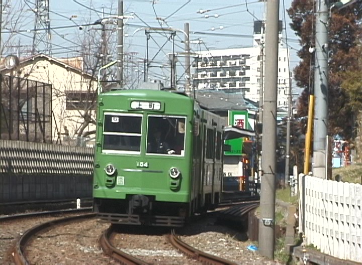 折り返し「上町」行きに方向幕を変えて三軒茶屋駅へ向かう154-153編成／2000年3月18日 西太子堂〜三軒茶屋間