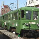 松陰神社前駅に停車中の86-85編成／2000年4月23日 松陰神社前駅