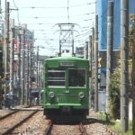 第4種踏切の松陰神社前3号踏切道を通過する154-153編成／2000年8月29日 松陰神社前〜世田谷間