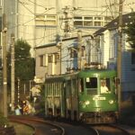 キャロットタワーを背に西太子堂駅に進入する82-81編成玉電塗装／2000年12月21日 三軒茶屋〜西太子堂間