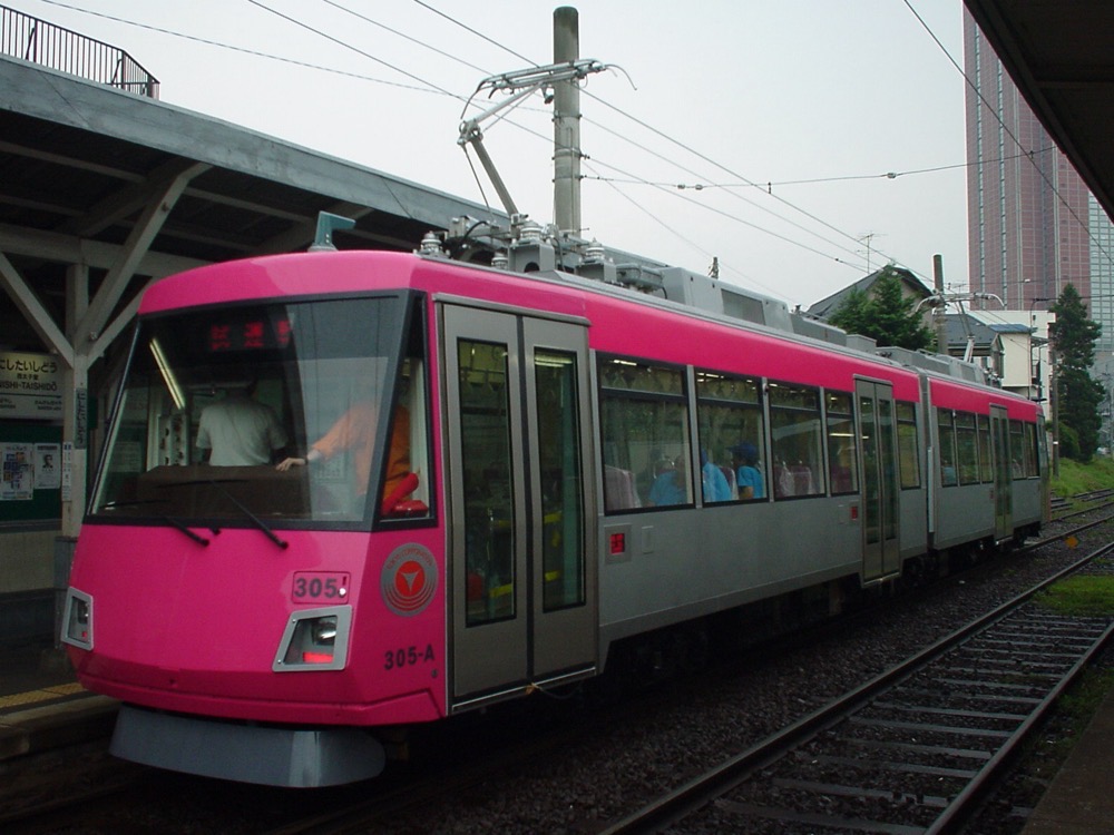 新製試運転中の305編成／2000年9月30日 西太子堂駅