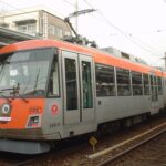 夜の山下駅に停車中の154-153編成／2000年8月11日 山下駅