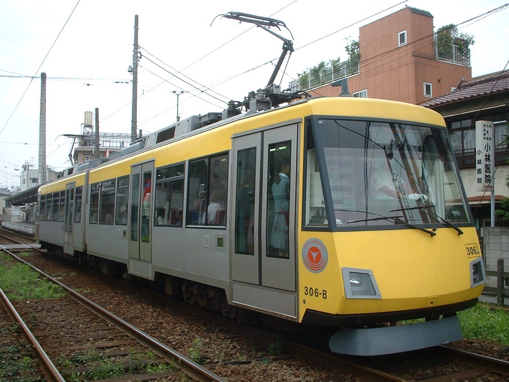 若林踏切の停止信号で停車中の306編成／2003年7月12日 若林〜西太子堂間