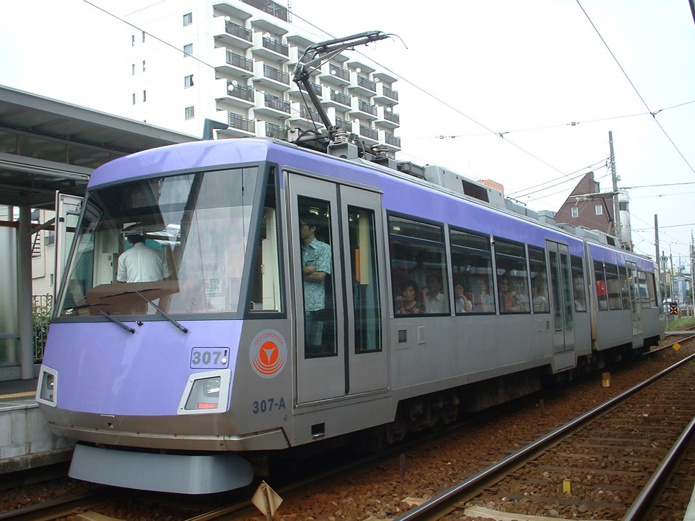 若林駅に停車中の307編成／2003年7月12日 若林駅