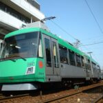 松陰神社前駅で並んだ上町行きの154-153編成と152-151編成／2000年8月23日 松陰神社前駅