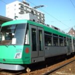 若林駅に停車中の154-153編成／2000年7月11日 若林駅