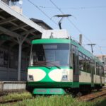 世田谷駅に停車中の74-73編成／2000年3月27日 世田谷駅