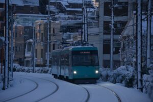 雪の中を走る308編成「玉電110周年記念 幸福の招き猫電車」／2018年2月2日 松原〜下高井戸間