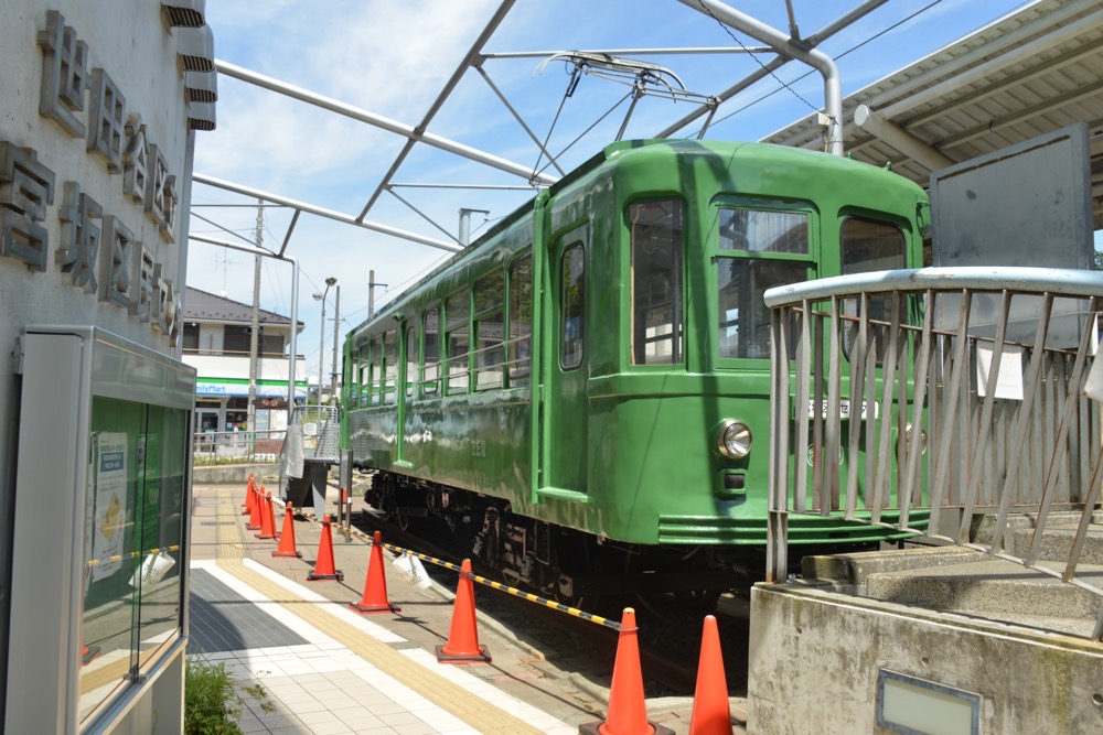 塗装が完了した601号（元デハ87号）／2018年8月18日 宮の坂駅（宮坂区民センター）