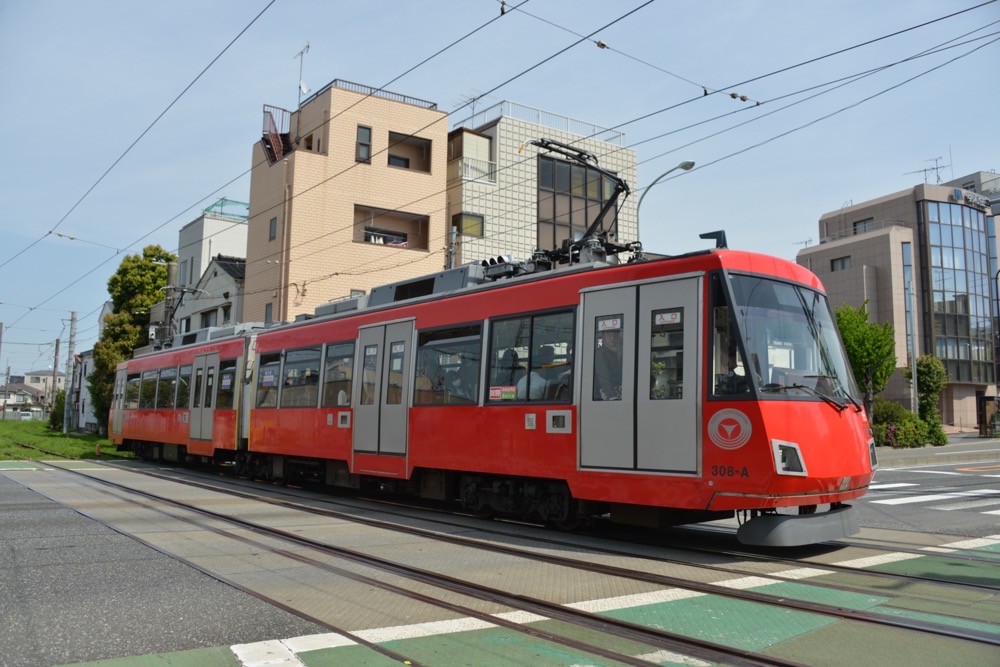 若林踏切を渡る308編成／2019年4月20日 西太子堂〜若林間