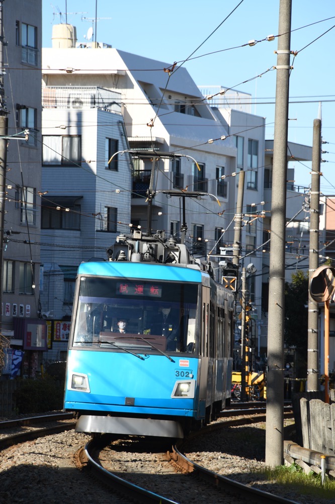 試運転中の302編成／2021年12月28日 松原〜山下間