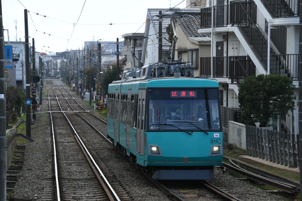 試運転中の310編成／2023年2月19日 松原〜下高井戸間