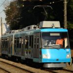 新緑を横目に若林駅へ向かう78-77編成／2000年4月23日 松陰神社前〜若林間