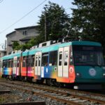 山下を発車した310編成「SDGsトレイン美しい時代へ号」／2023年7月2日 松原〜山下間