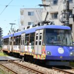 新緑を横目に若林駅へ向かう78-77編成／2000年4月23日 松陰神社前〜若林間