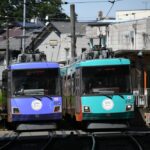 夜の山下駅に停車中の154-153編成／2000年8月11日 山下駅