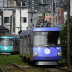 新緑を横目に若林駅へ向かう152-151編成／2000年4月23日 松陰神社前〜若林間