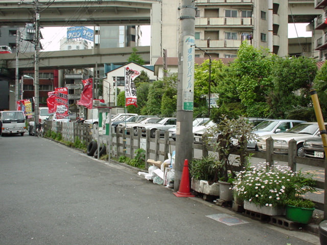 入出庫線跡の鉄道柵／1999年5月10日 東急バス大橋営業所