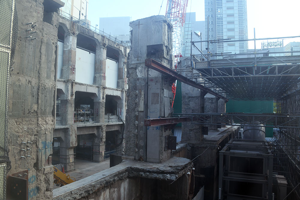 東急百貨店西館の解体中に見ることができた玉電ビルの躯体／2022年8月7日 渋谷駅