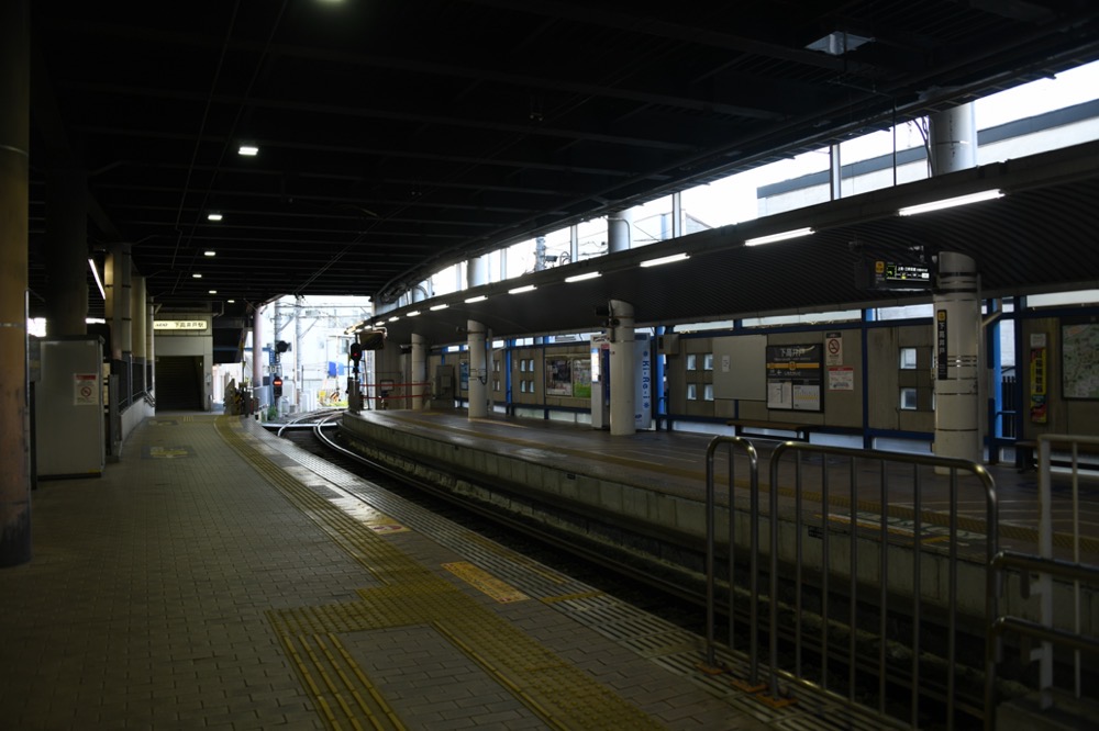 下高井戸駅ホーム全景／2023年7月23日 下高井戸駅