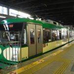 下高井戸駅に入線する301編成／2023年7月23日 下高井戸駅