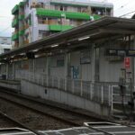 松原駅上りホーム入口（下高井戸方）／2025年8月16日 松原駅