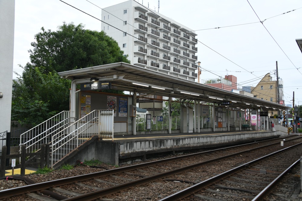 若林駅上りホーム全景（下高井戸方）／2025年8月16日 若林駅