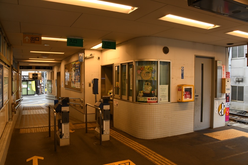 上町駅上りホーム改札口／2025年8月16日 上町駅